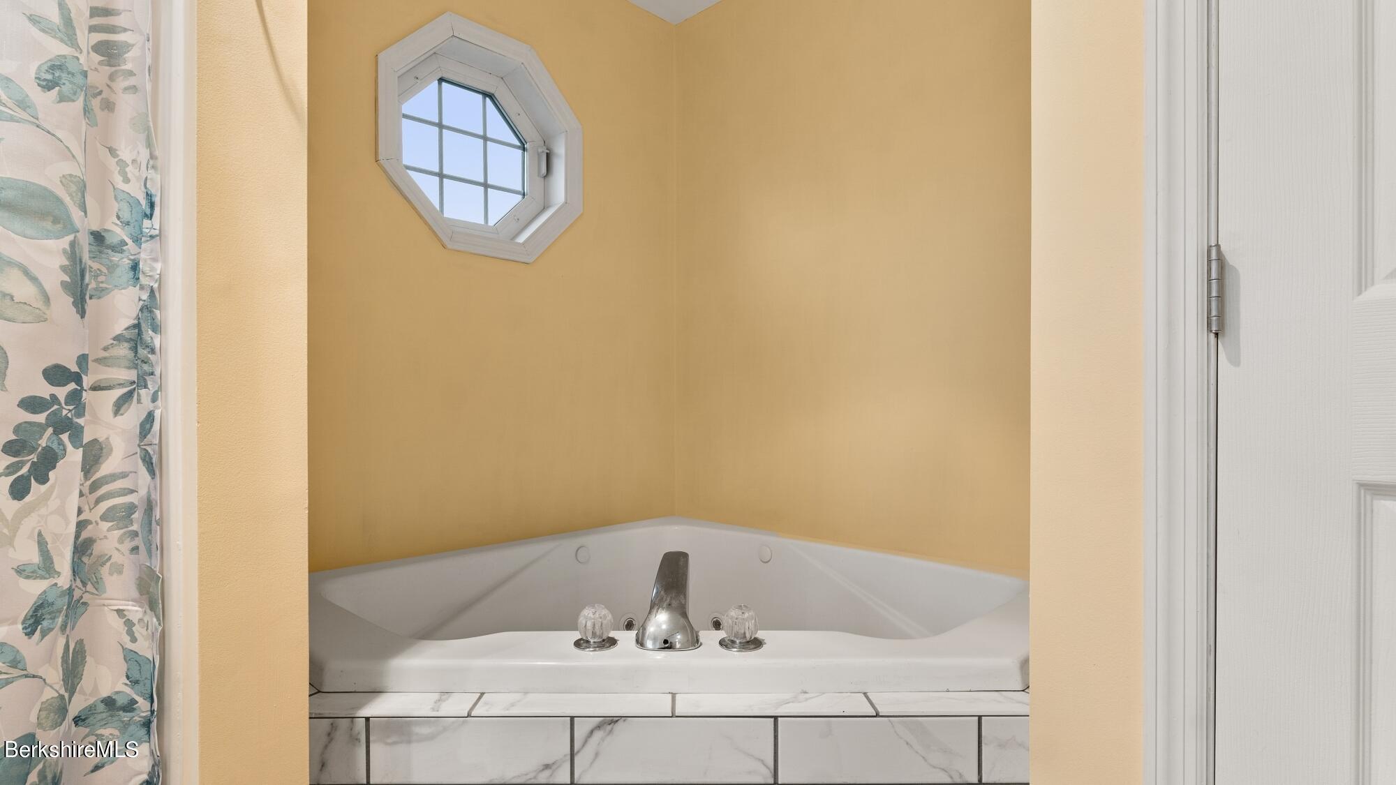 278 East Harbor Road Cheshire, MA 01225 - Photo 25 of 36 Primary Bathroom