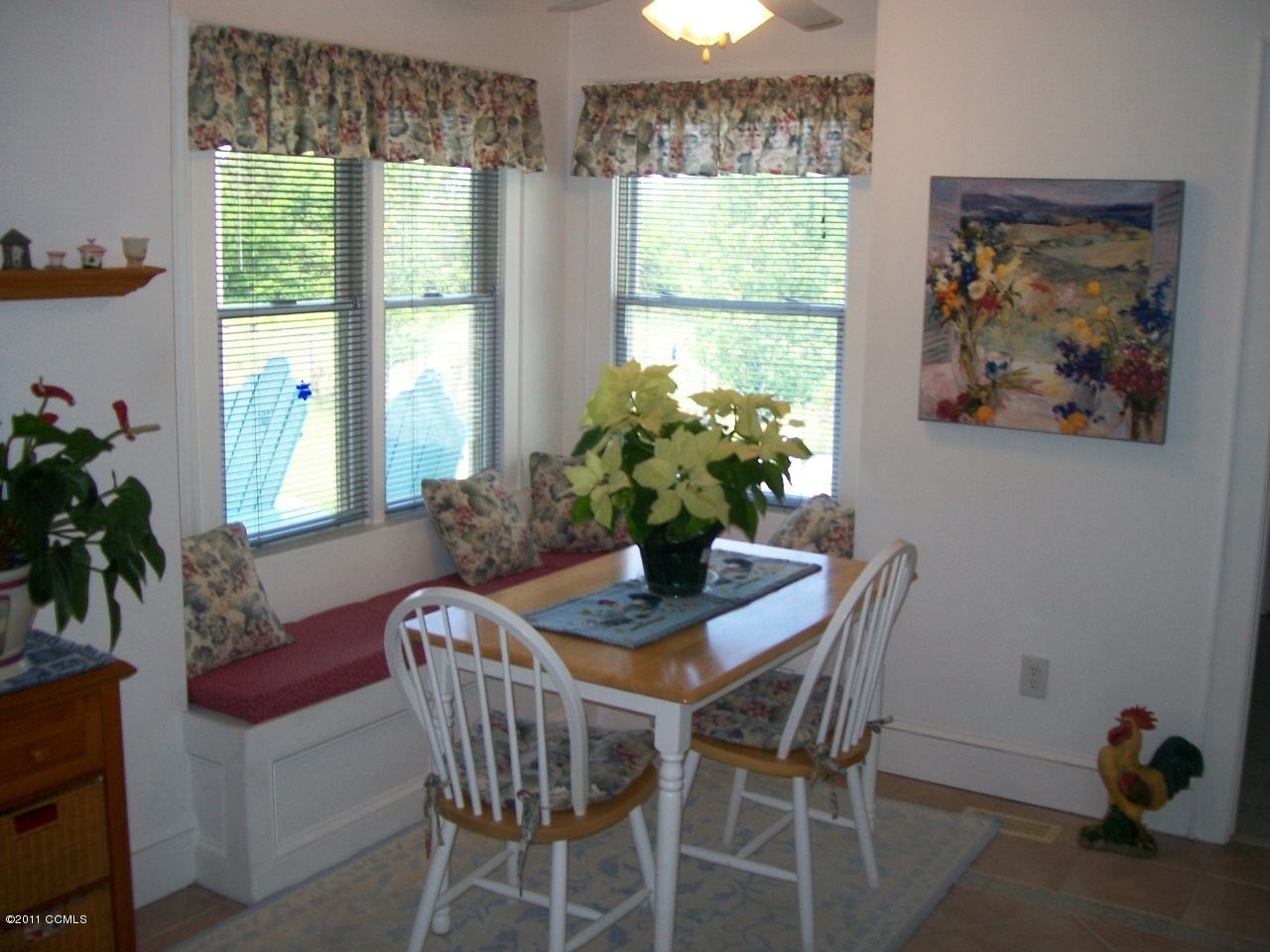 166 Shell Landing Road Beaufort, NC 28516 - Photo 11 of 29 Breakfast area