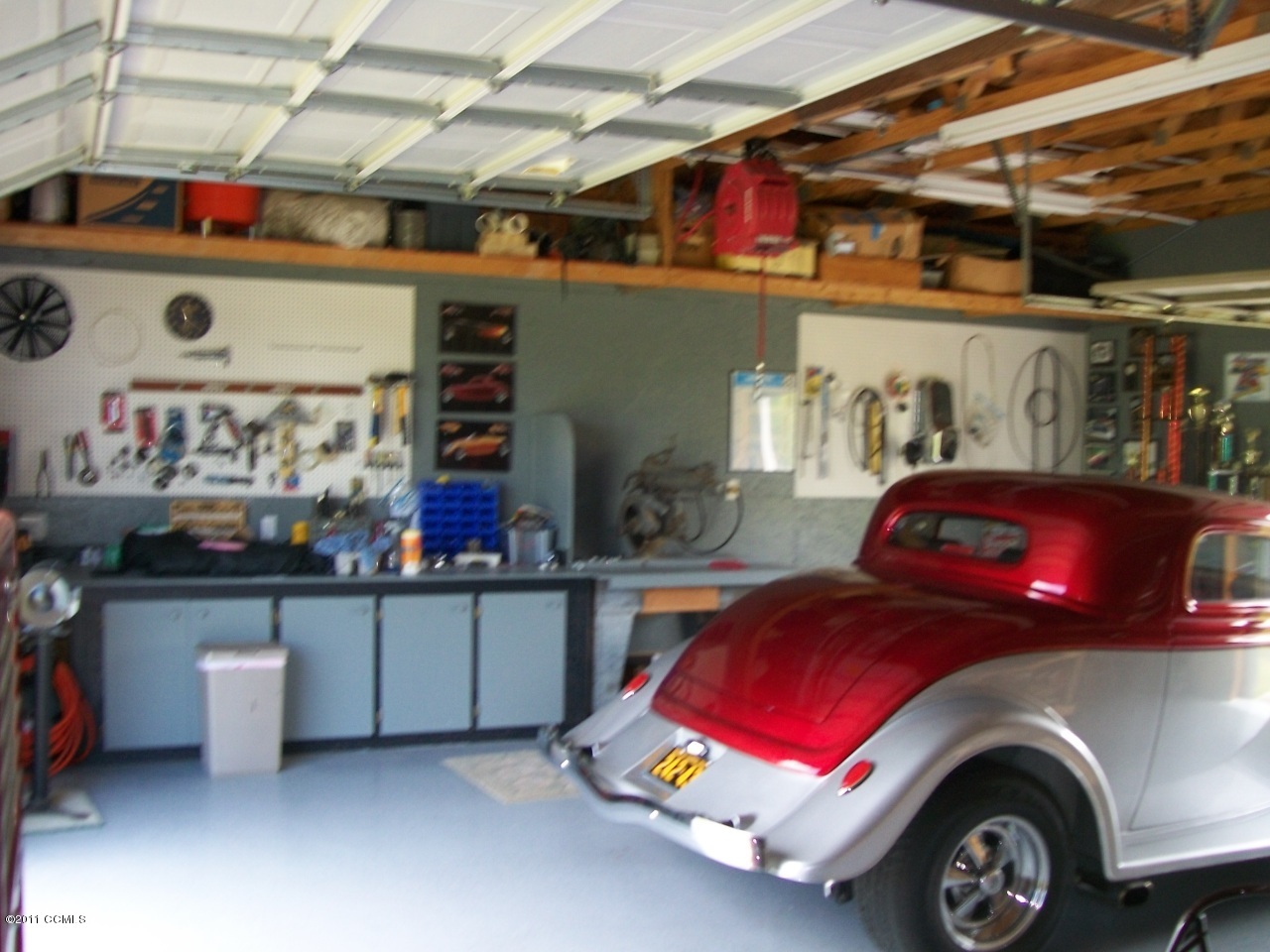 166 Shell Landing Road Beaufort, NC 28516 - Photo 25 of 29 Inside workshop