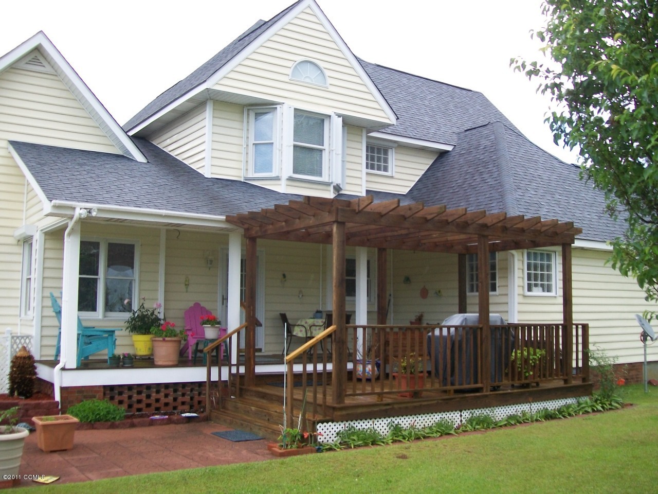 166 Shell Landing Road Beaufort, NC 28516 - Photo 27 of 29 Rear covered porch/deck