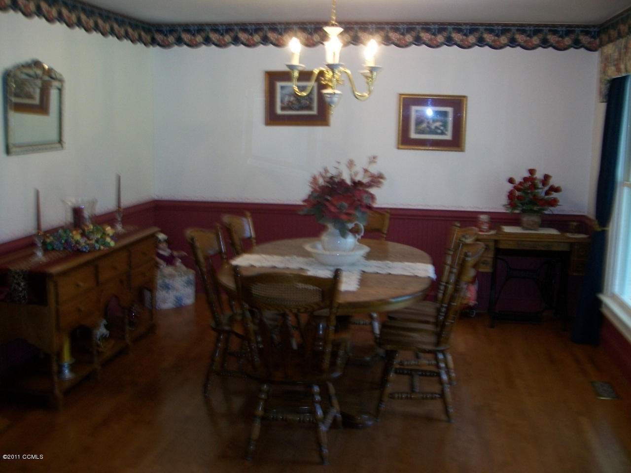 166 Shell Landing Road Beaufort, NC 28516 - Photo 8 of 29 Dining room