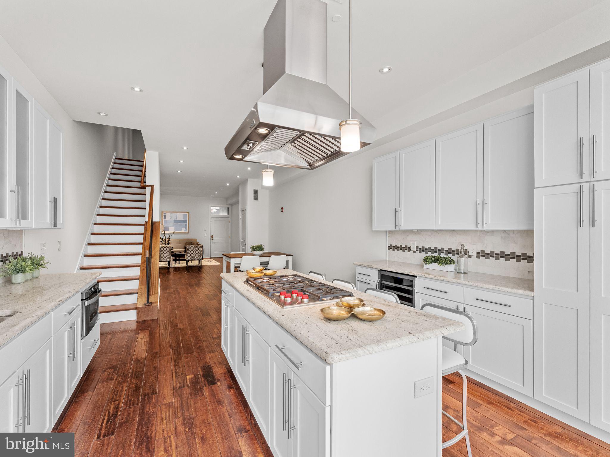 512 South Front Street, Unit 2 Philadelphia, PA 19147 - Photo 14 of 52