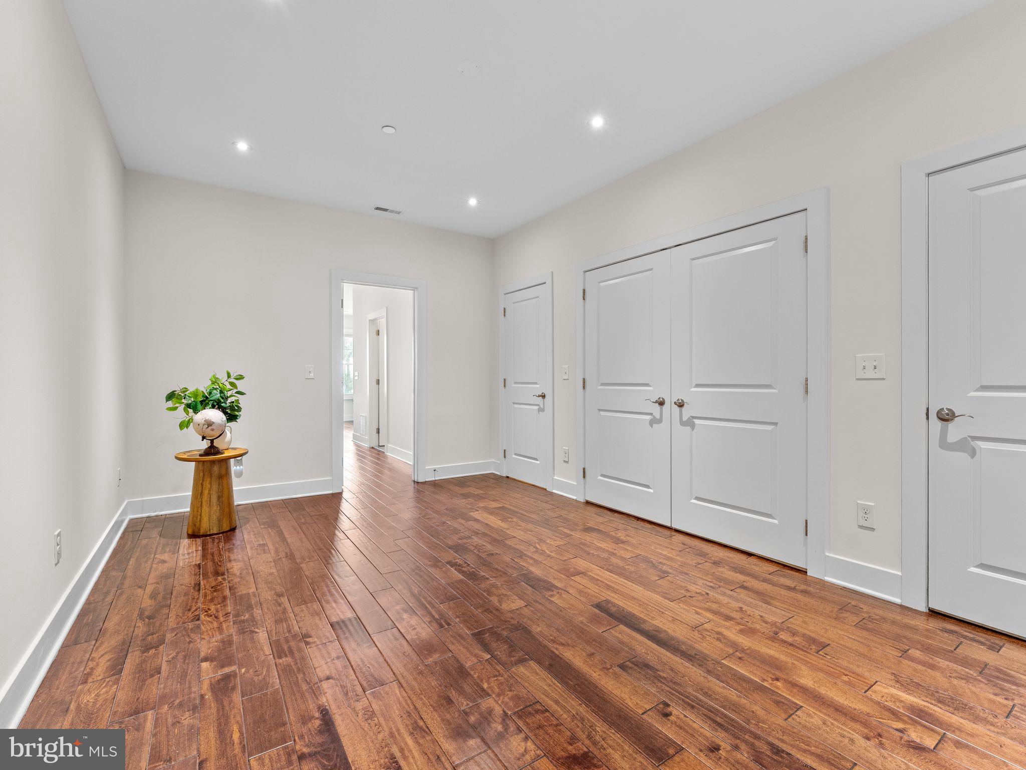 512 South Front Street, Unit 2 Philadelphia, PA 19147 - Photo 16 of 52