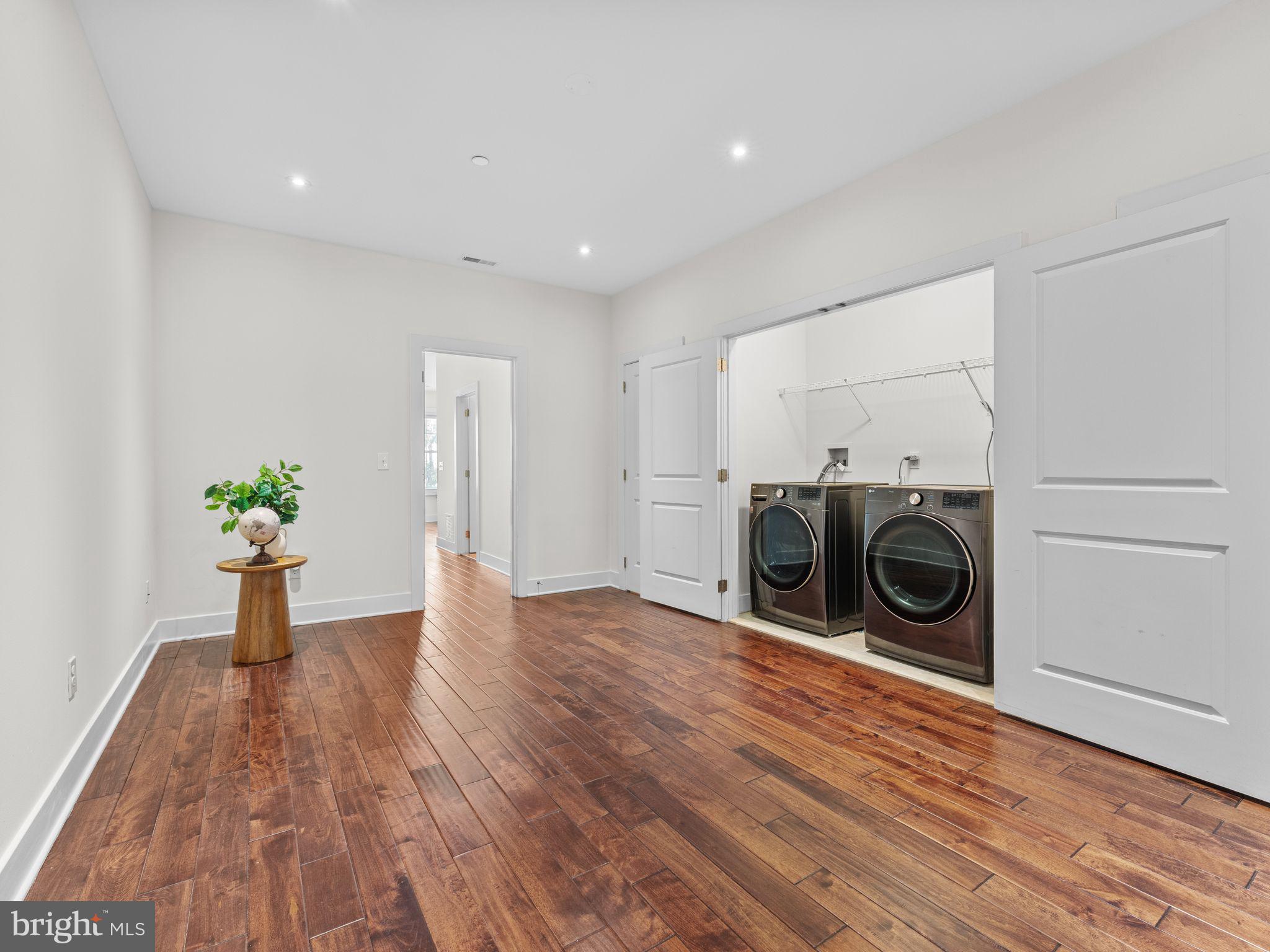 512 South Front Street, Unit 2 Philadelphia, PA 19147 - Photo 17 of 52