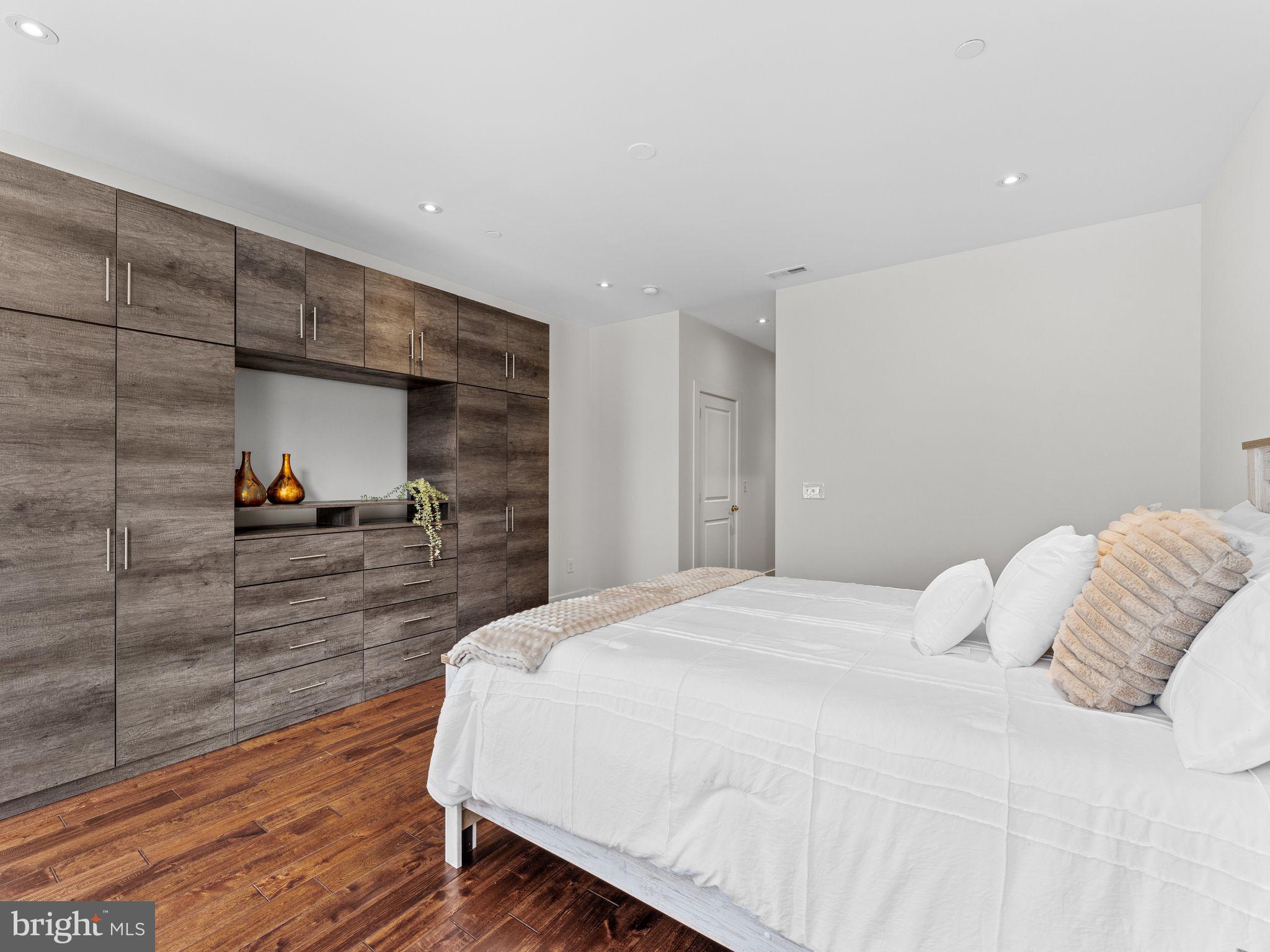 512 South Front Street, Unit 2 Philadelphia, PA 19147 - Photo 20 of 52