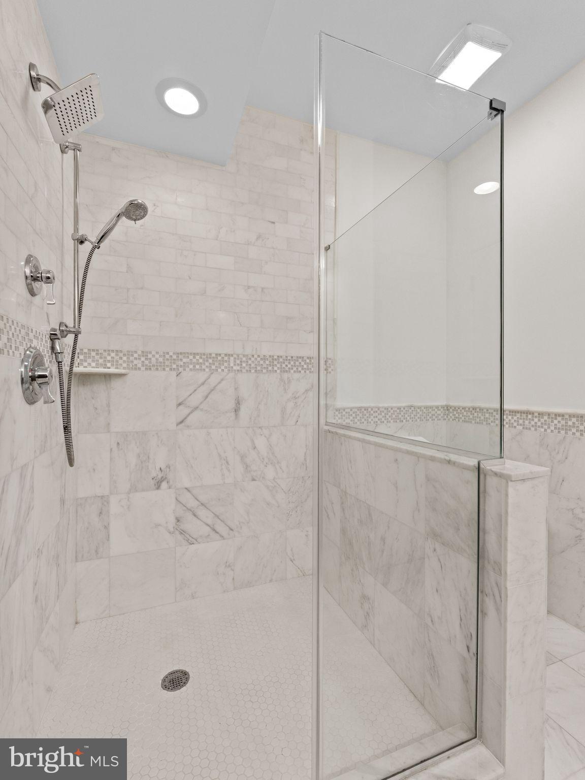 512 South Front Street, Unit 2 Philadelphia, PA 19147 - Photo 23 of 52