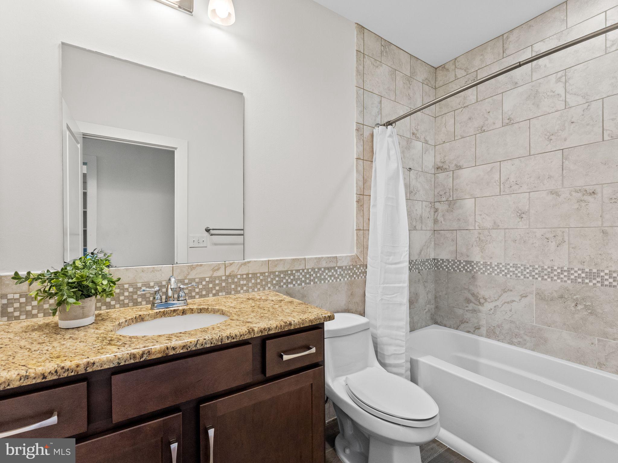 512 South Front Street, Unit 2 Philadelphia, PA 19147 - Photo 27 of 52