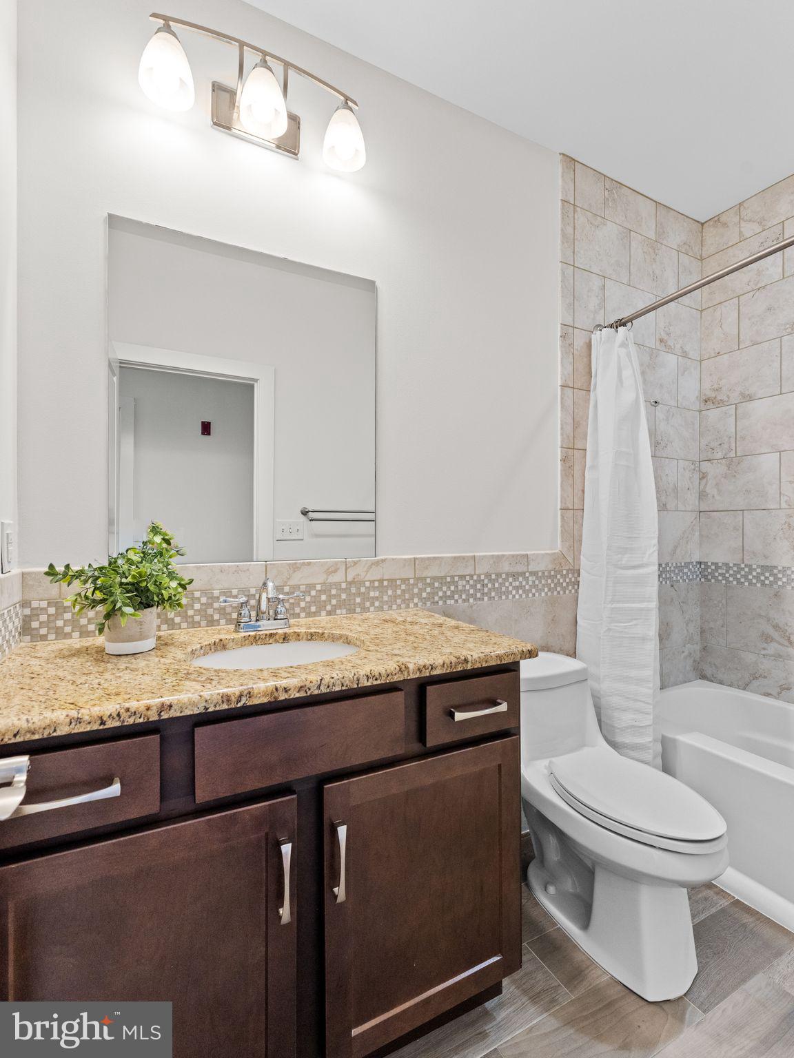 512 South Front Street, Unit 2 Philadelphia, PA 19147 - Photo 28 of 52