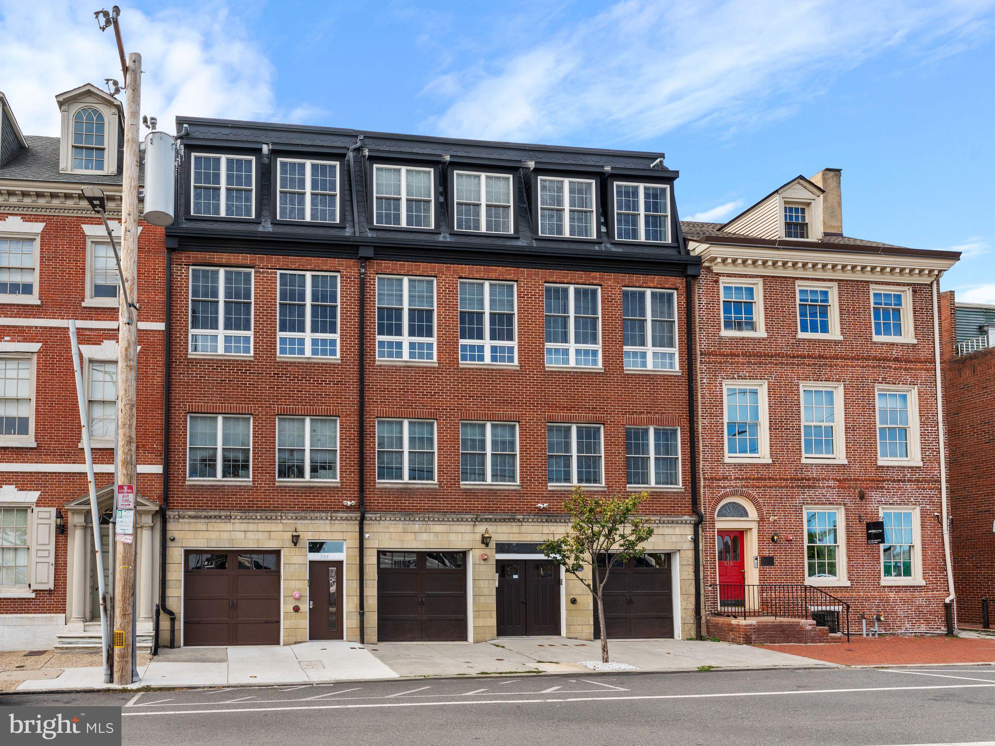 512 South Front Street, Unit 2 Philadelphia, PA 19147 - Photo 3 of 52