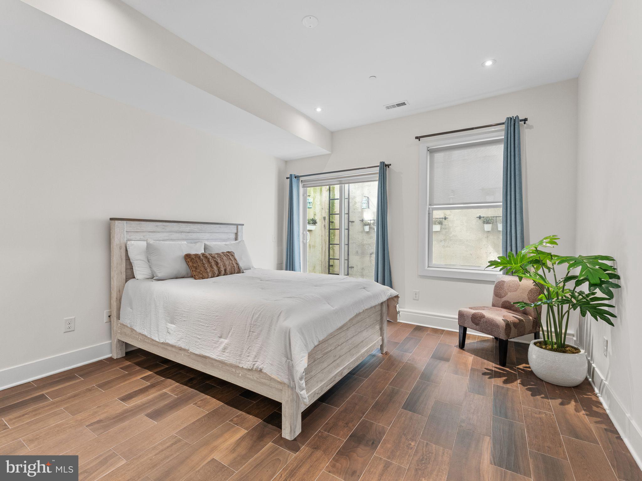 512 South Front Street, Unit 2 Philadelphia, PA 19147 - Photo 31 of 52