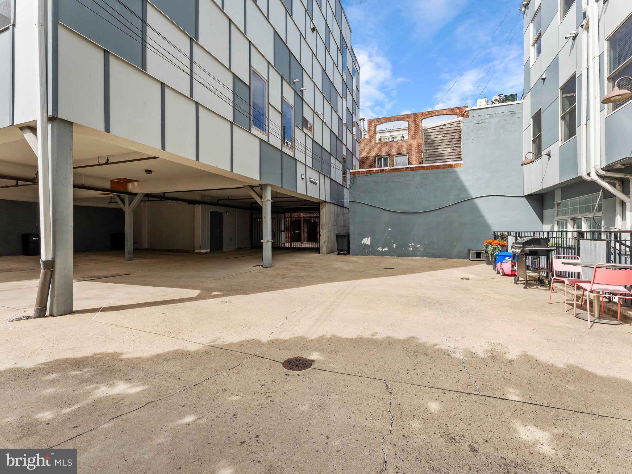 512 South Front Street, Unit 2 Philadelphia, PA 19147 - Photo 43 of 52