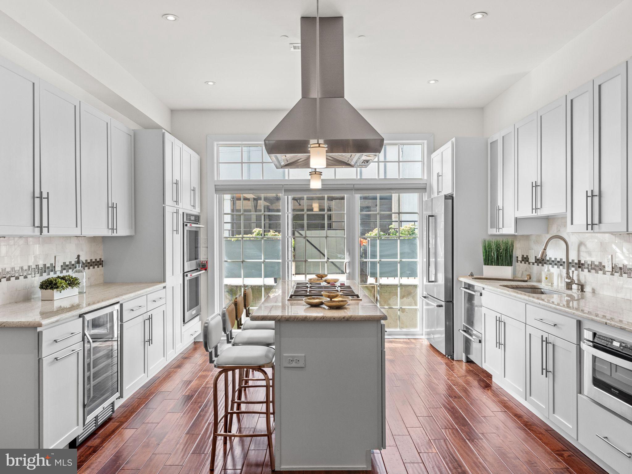 512 South Front Street, Unit 2 Philadelphia, PA 19147 - Photo 10 of 52