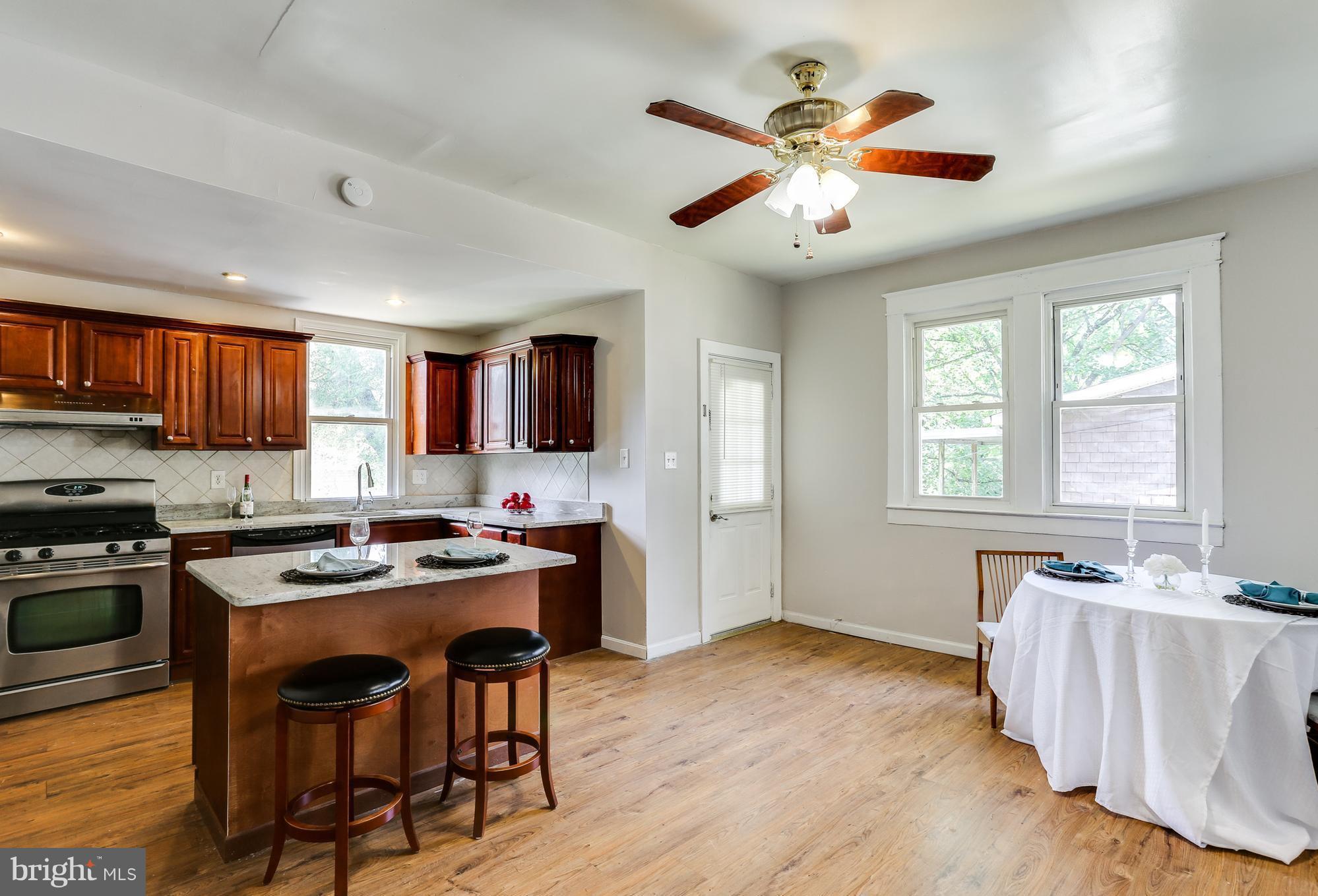 4504 Ritchie Highway Baltimore, MD 21225 - Photo 2 of 21 Eat in Kitchen with Island