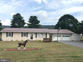 13159 Edgemont Road Smithsburg, MD 21783 - Photo 1 of 30 Exterior (Front)