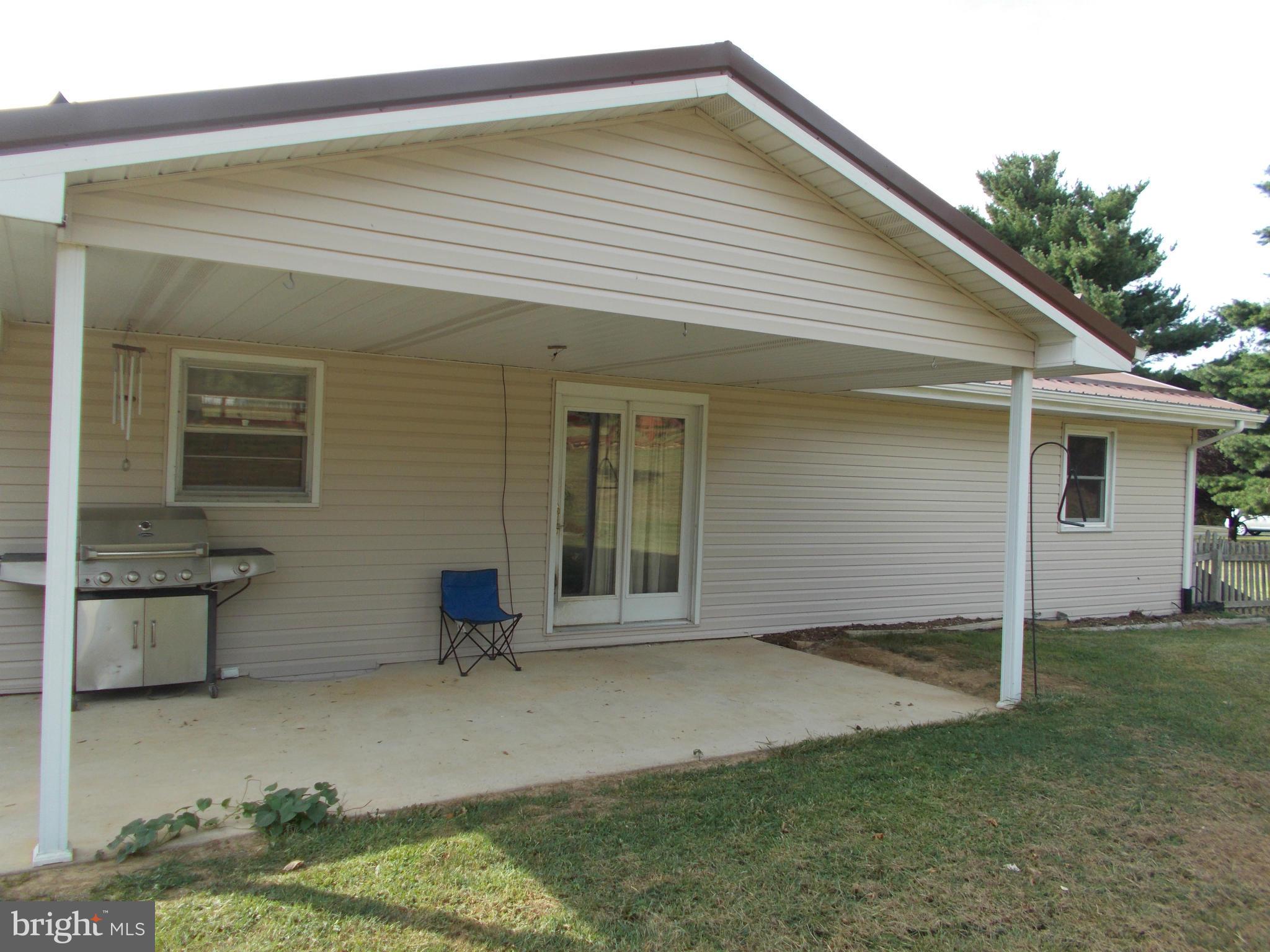 13159 Edgemont Road Smithsburg, MD 21783 - Photo 17 of 30 Exterior (Rear)