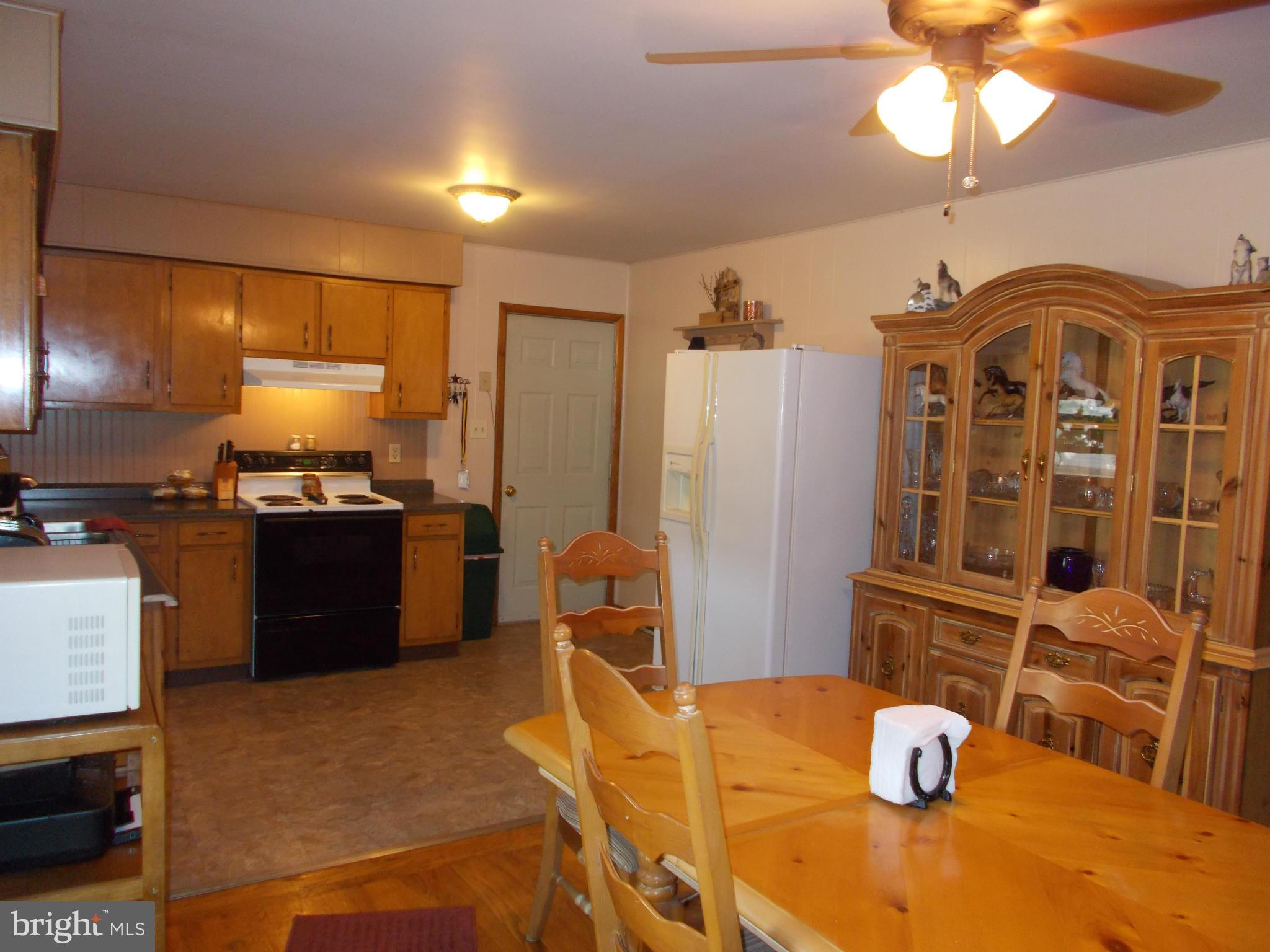 13159 Edgemont Road Smithsburg, MD 21783 - Photo 7 of 30 Kitchen