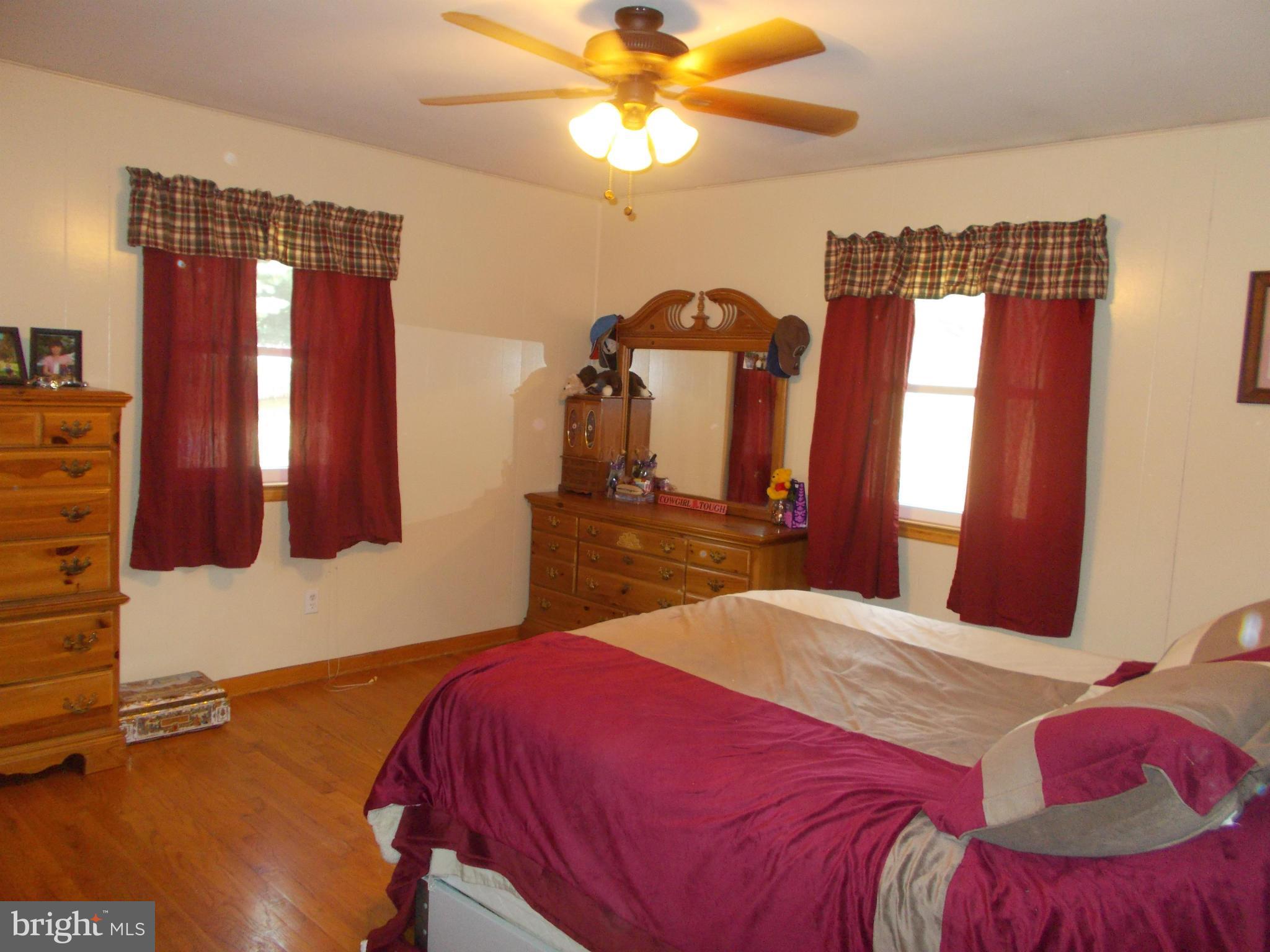 13159 Edgemont Road Smithsburg, MD 21783 - Photo 10 of 30 Bedroom (Master)