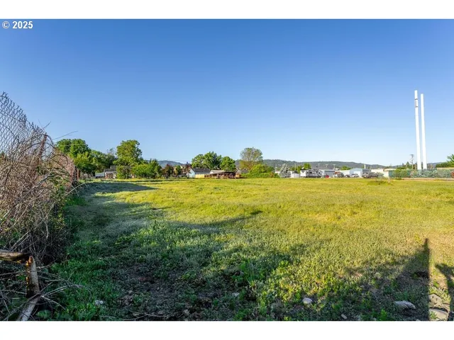 $270,000 | Stewart Avenue, Medford, OR 97501