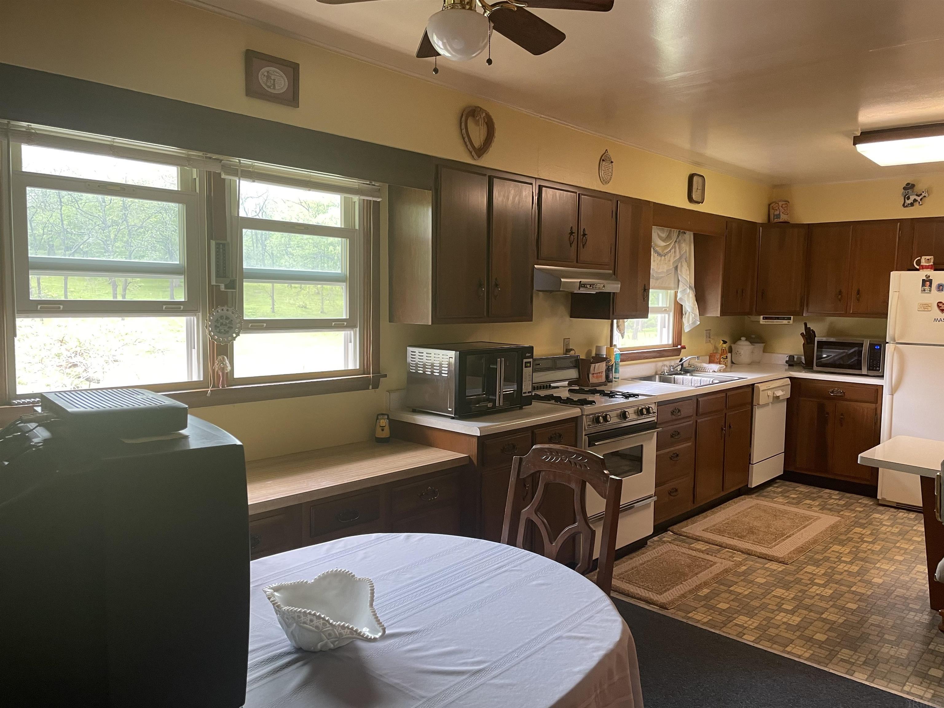 1283 North Hartstrait Road Bloomington, IN 47404 - Photo 10 of 17 Gallery Image 10