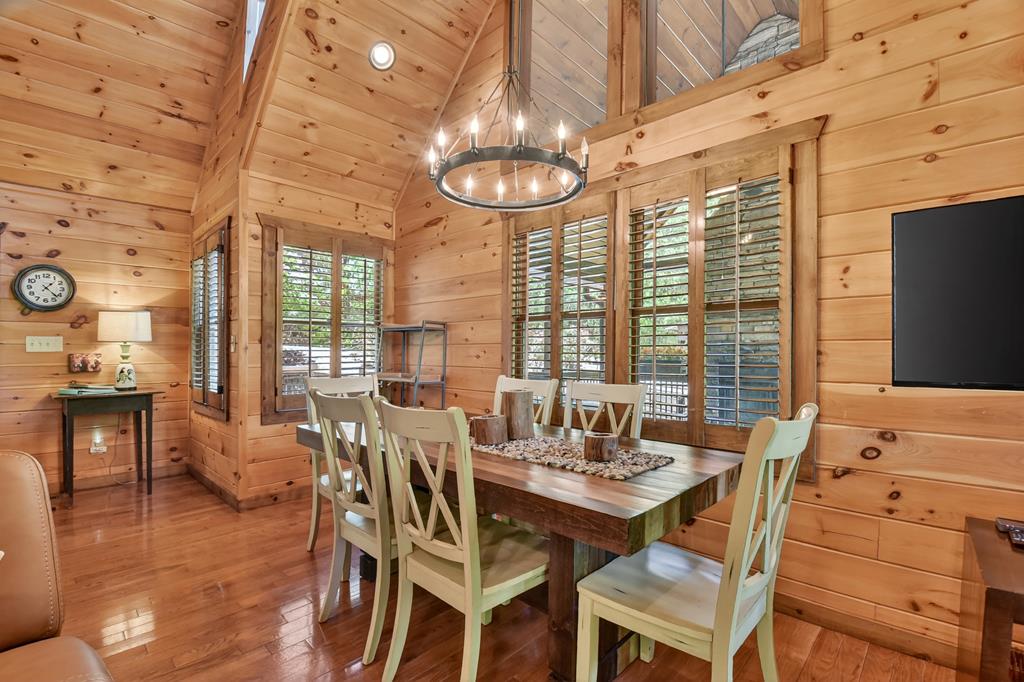 34 Dallas Lane Blue Ridge, GA 30513 - Photo 18 of 56 Dining area