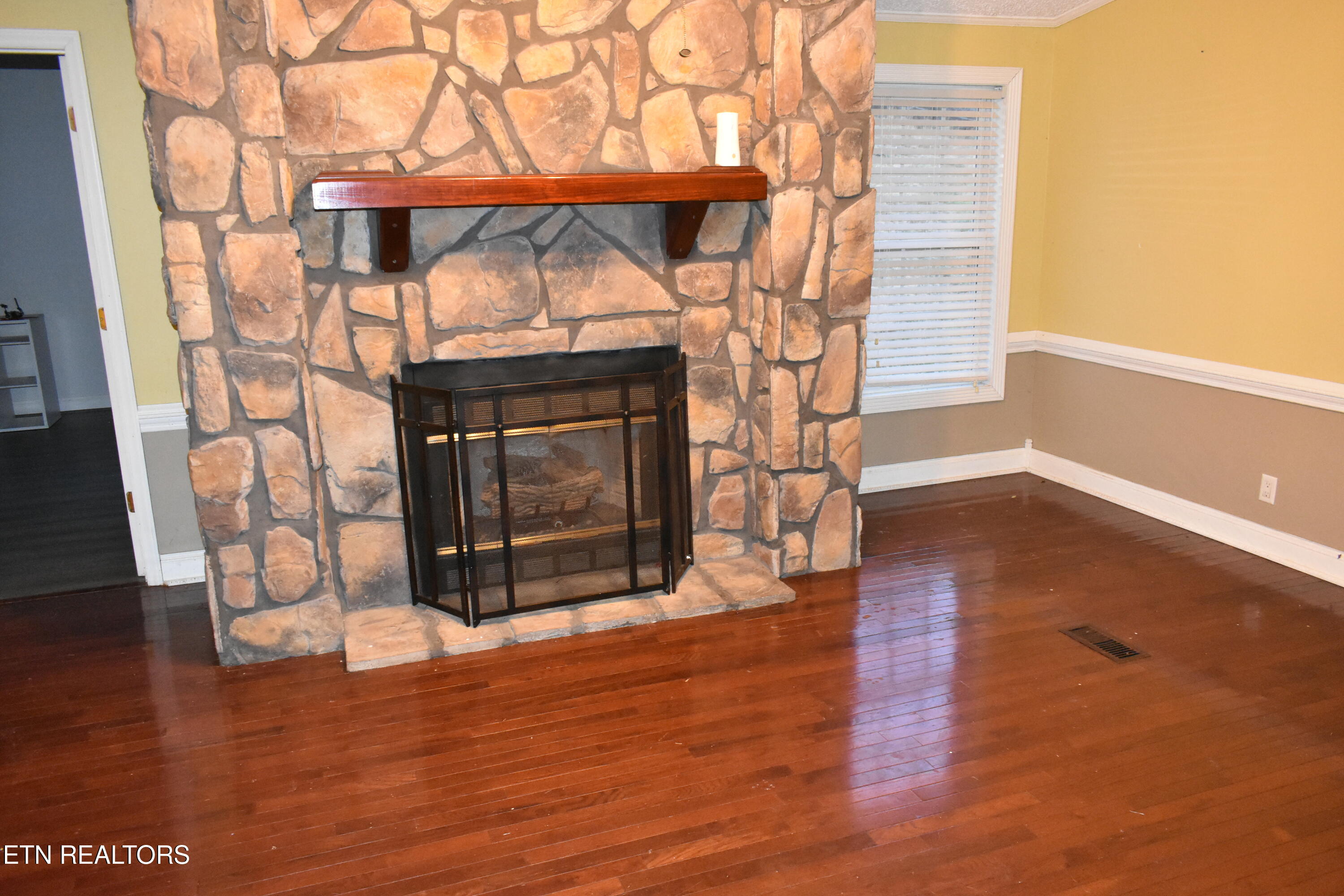 283 Hunley Road Speedwell, TN 37870 - Photo 13 of 21 DSC_8192