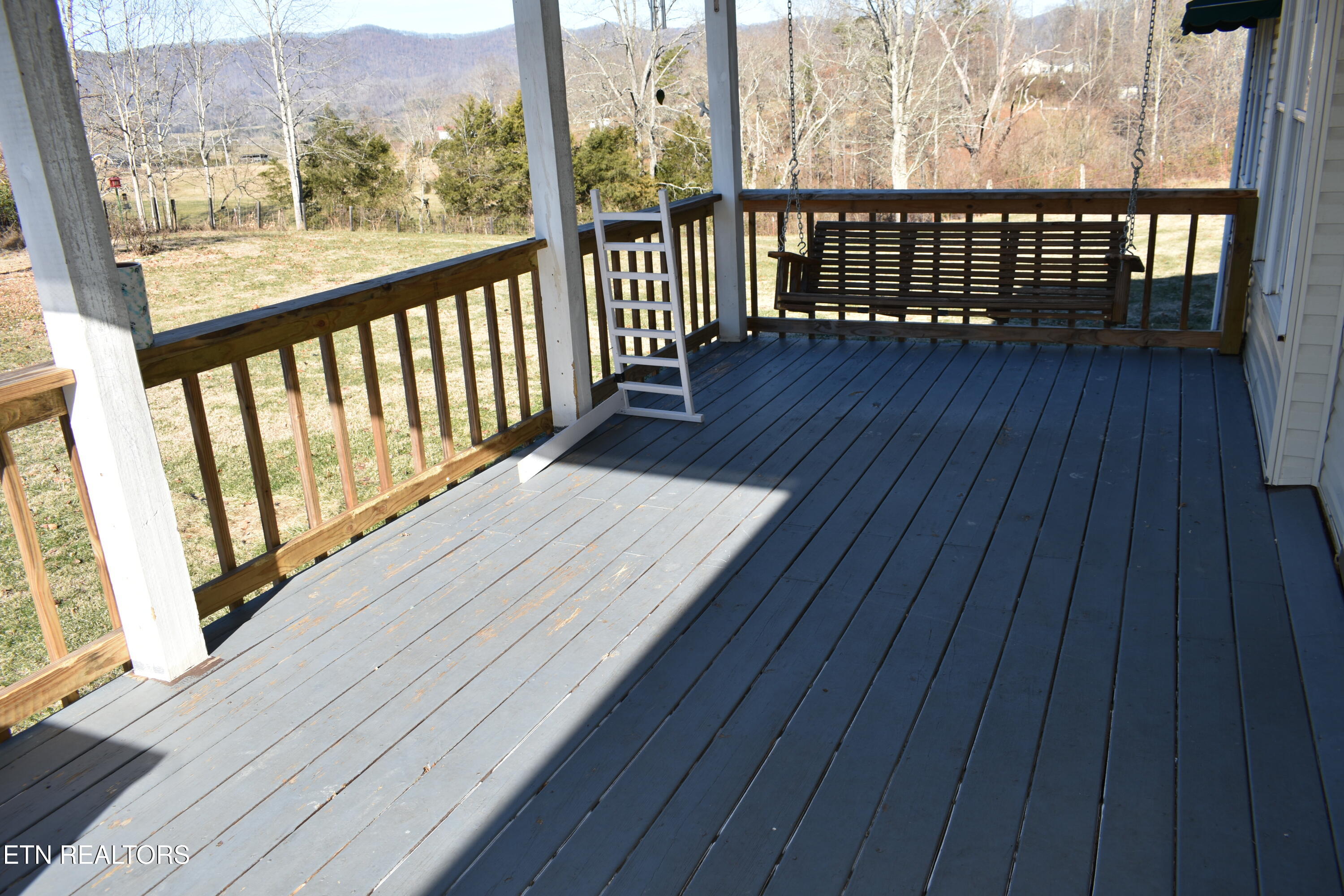 283 Hunley Road Speedwell, TN 37870 - Photo 9 of 21 DSC_8656