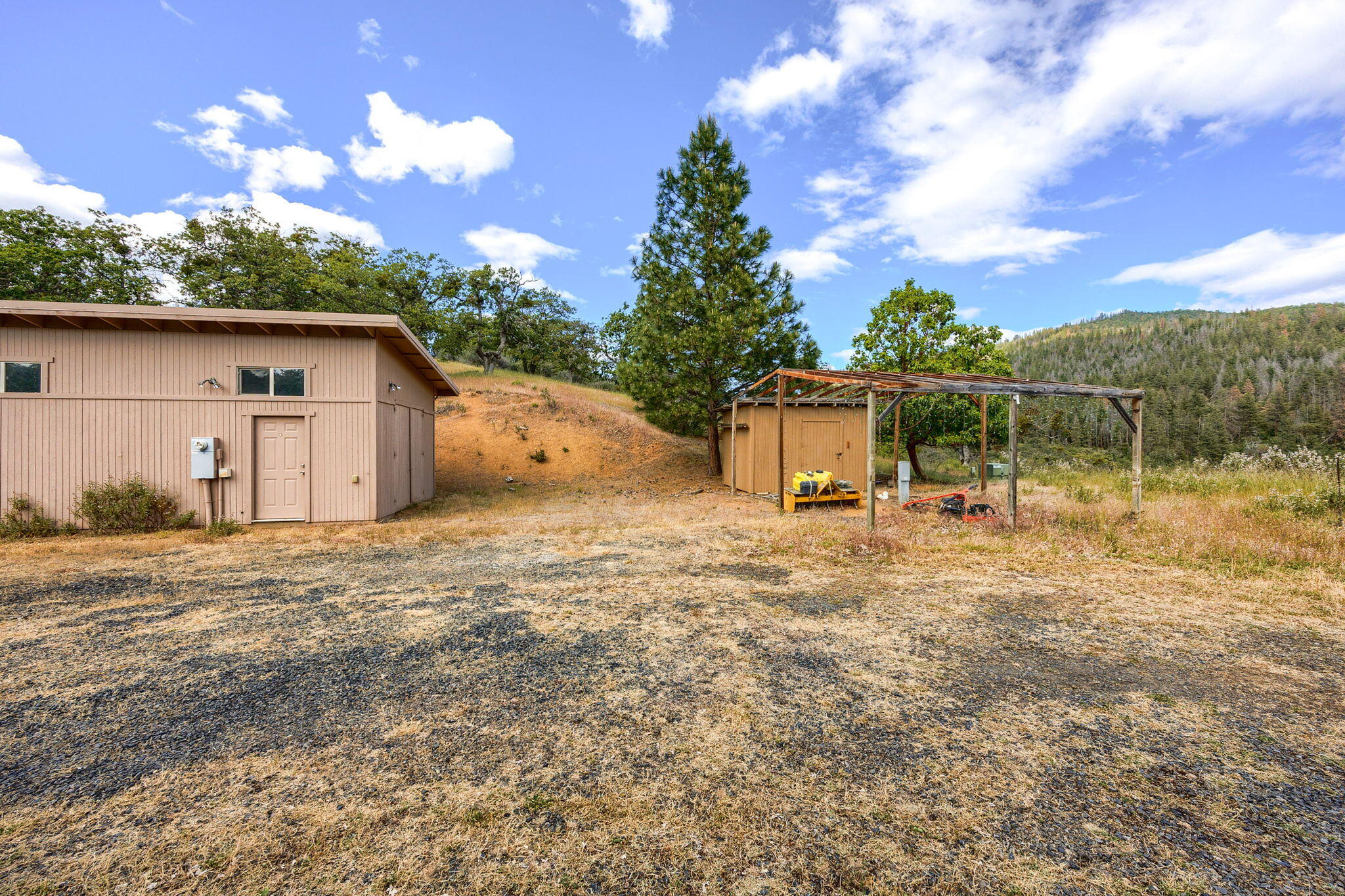 4061 Little Applegate Road Jacksonville, OR 97530 - Photo 65 of 90 ApxLA (80)