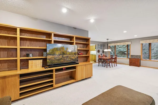 $430,000 | 600 Zanmiller Drive, Northfield, MN 55057