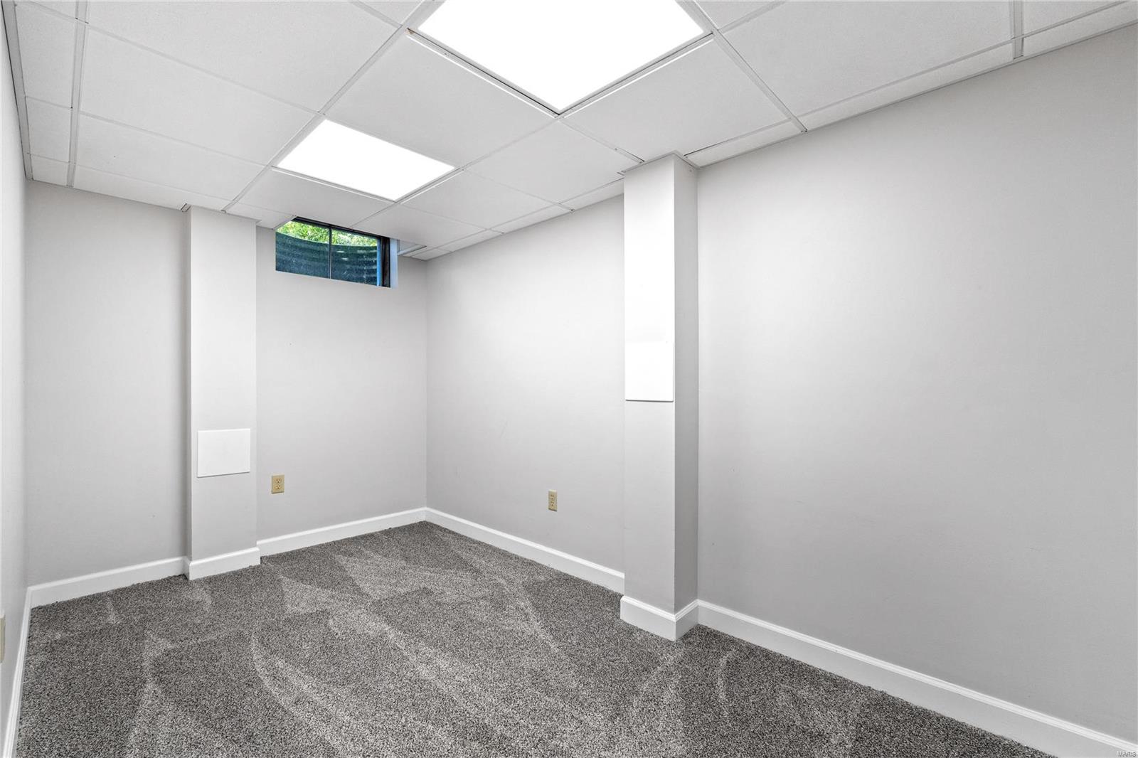 1947 Grassy Ridge Road Kirkwood, MO 63122 - Photo 26 of 42