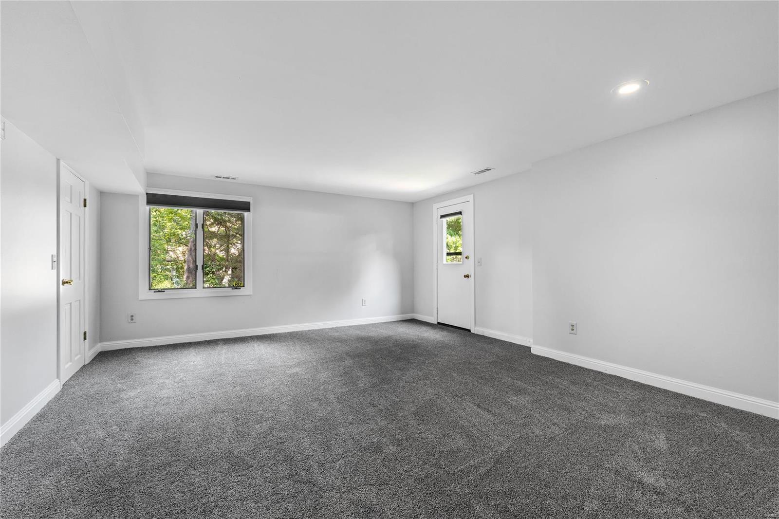 1947 Grassy Ridge Road Kirkwood, MO 63122 - Photo 29 of 42