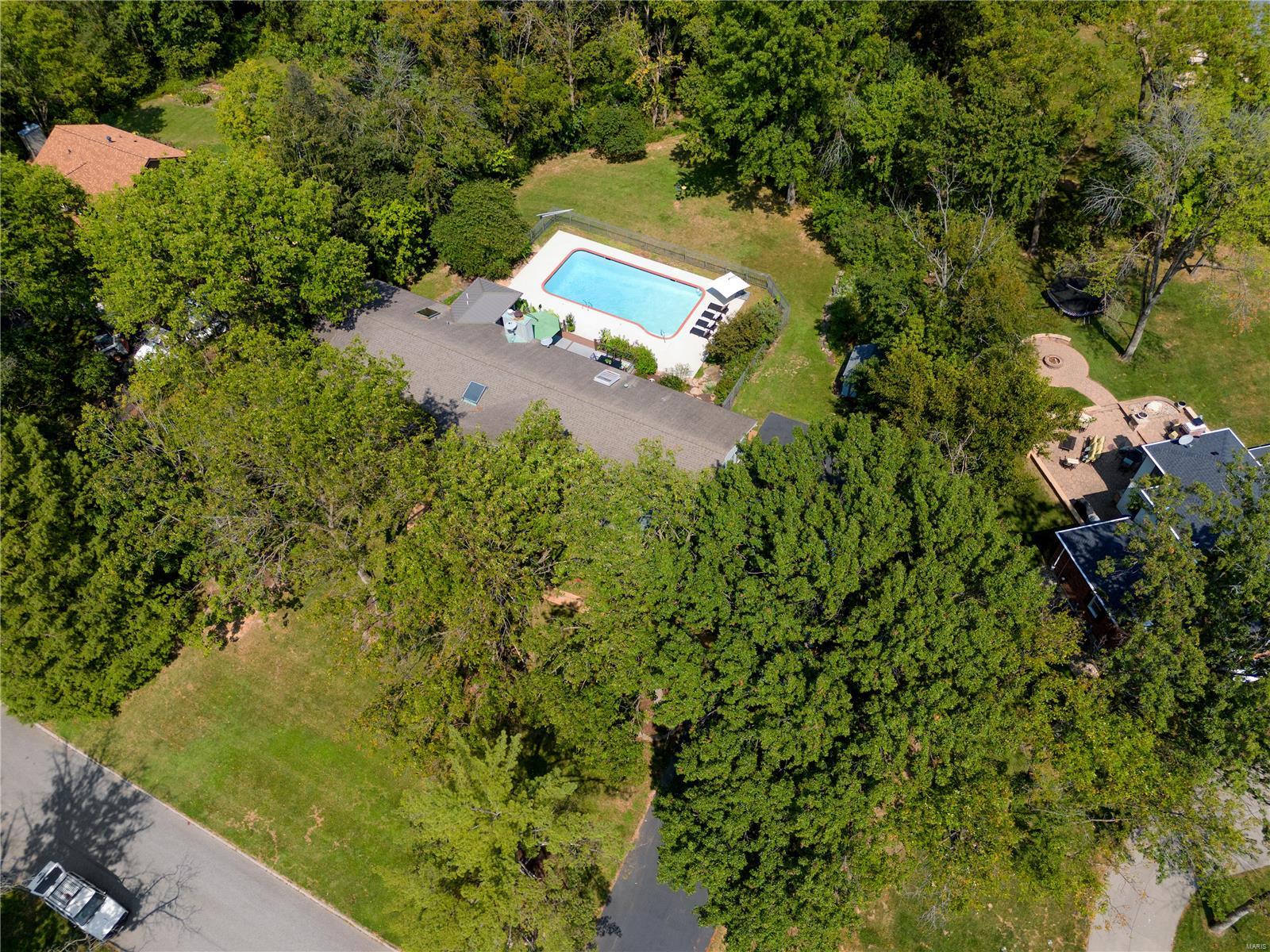 1947 Grassy Ridge Road Kirkwood, MO 63122 - Photo 38 of 42