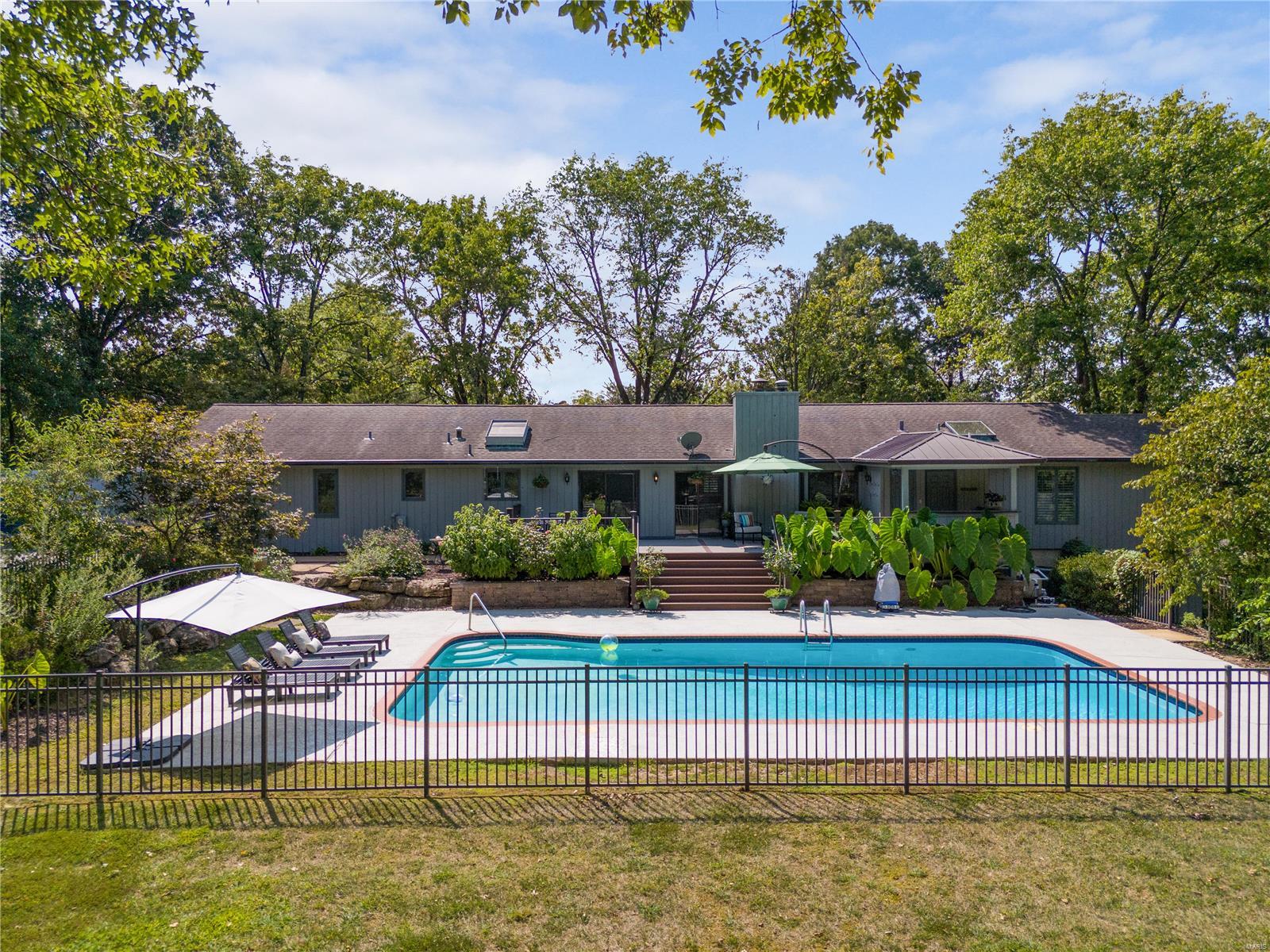 1947 Grassy Ridge Road Kirkwood, MO 63122 - Photo 41 of 42