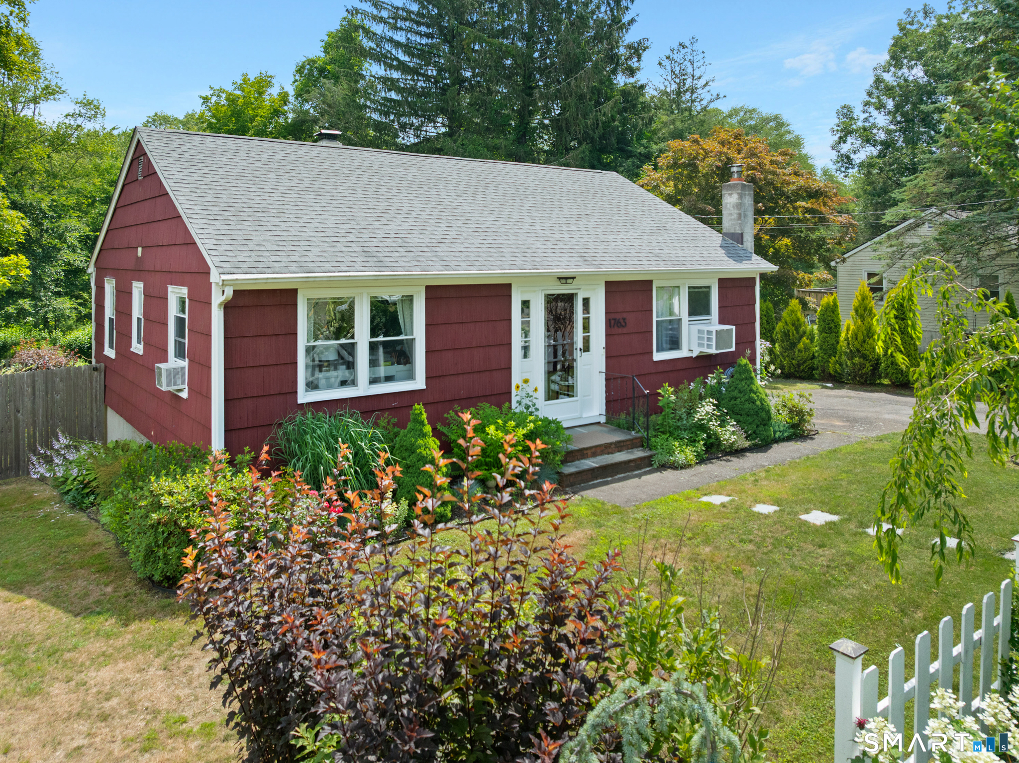 1763 Long Hill Road Guilford, CT 06437 - Photo 2 of 40