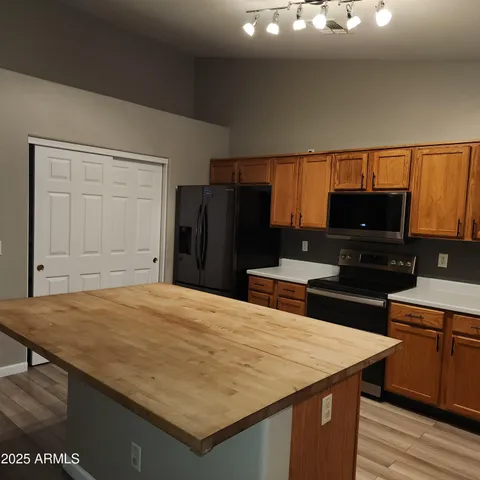 $1,950 | 14230 North 152nd Lane, Surprise, AZ 85379