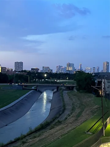 $750,000 | 7016 Staffordshire, Houston, TX 77030