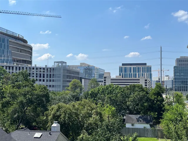 $750,000 | 7016 Staffordshire, Houston, TX 77030