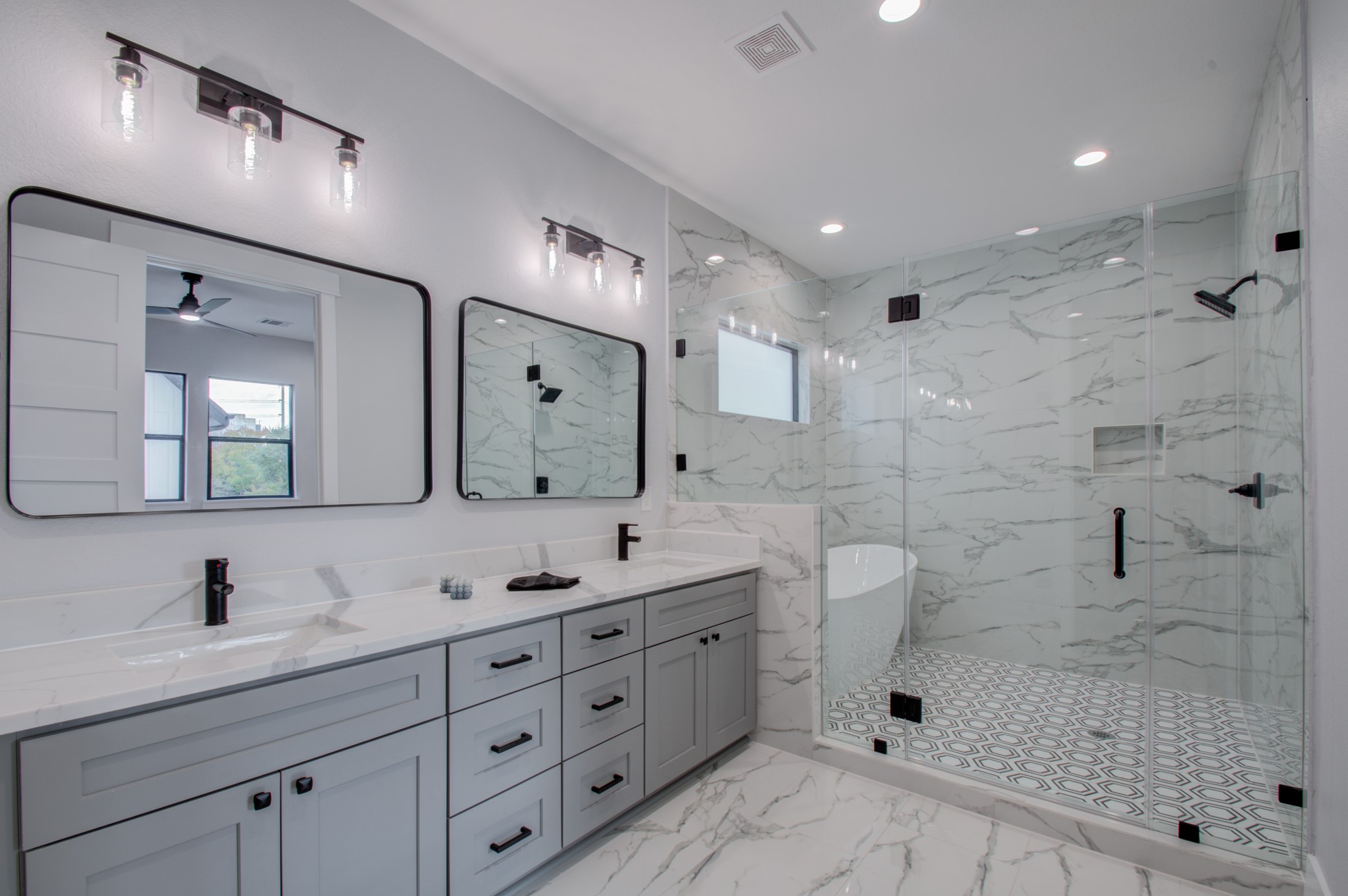 7016 Staffordshire Houston, TX 77030 - Photo 6 of 11 Previous build primary bath