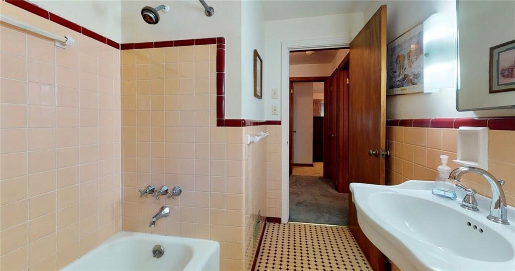 431 Edgewood Road Pittsburgh, PA 15221 - Photo 14 of 24 Gallery Image 14