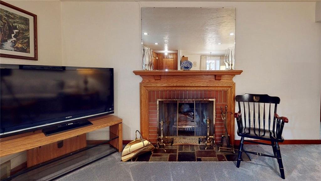 431 Edgewood Road Pittsburgh, PA 15221 - Photo 4 of 24 Gallery Image 4