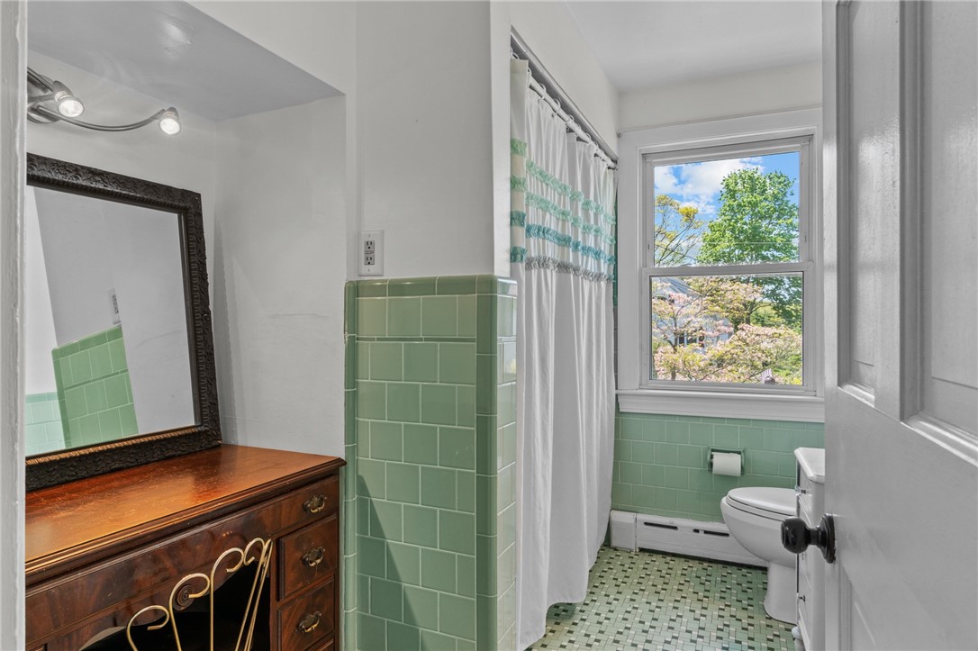 54 Durfee Road Tiverton, RI 02878 - Photo 23 of 46
