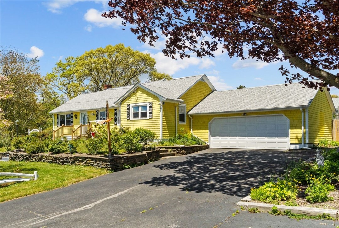 54 Durfee Road Tiverton, RI 02878 - Photo 3 of 46