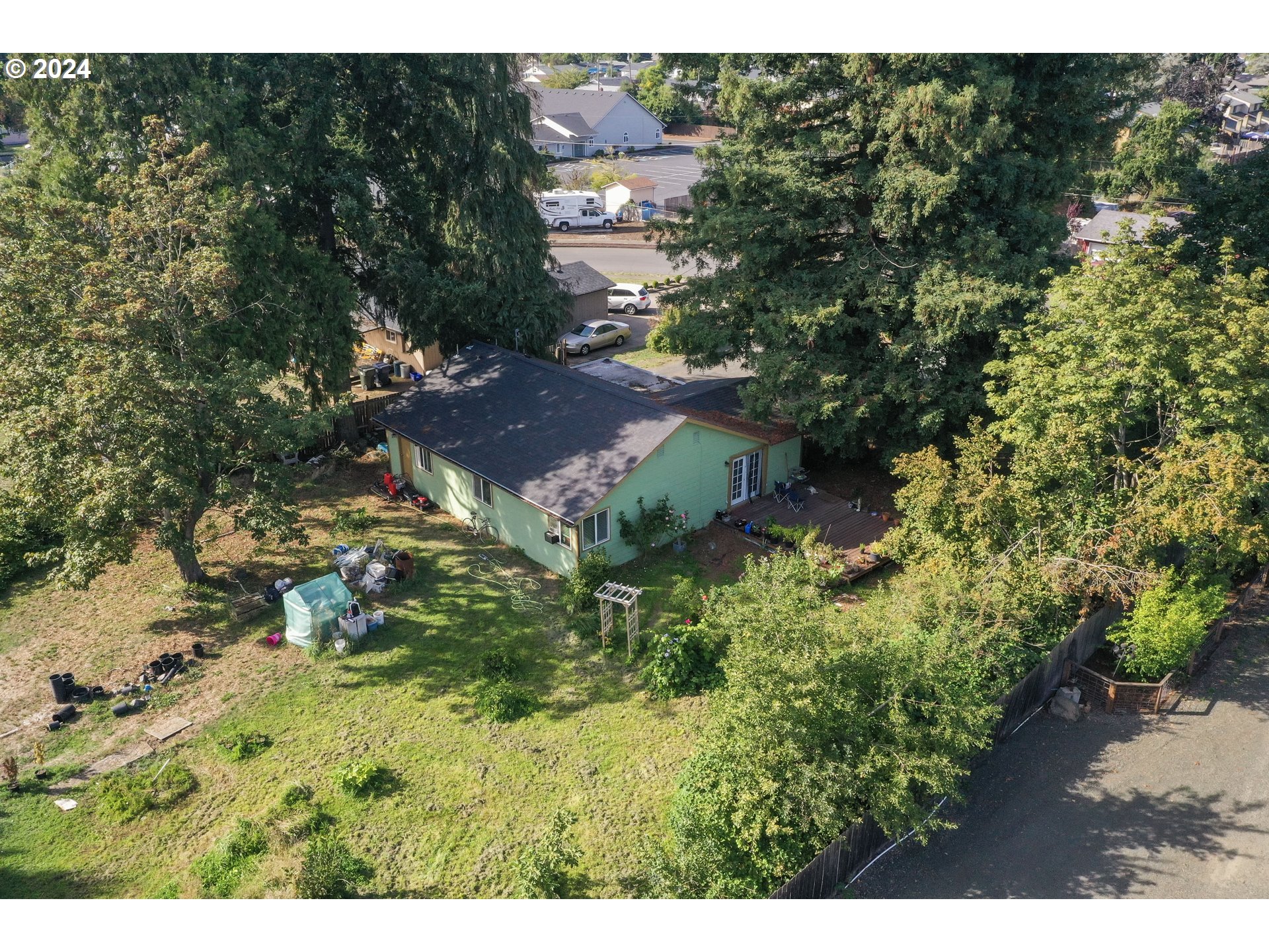 4033 Camellia Street Springfield, OR 97478 - Photo 28 of 30 Gallery Image 28