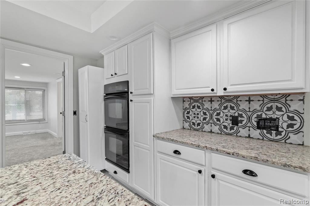 3371 York Road Rochester Hills, MI 48309 - Photo 15 of 38