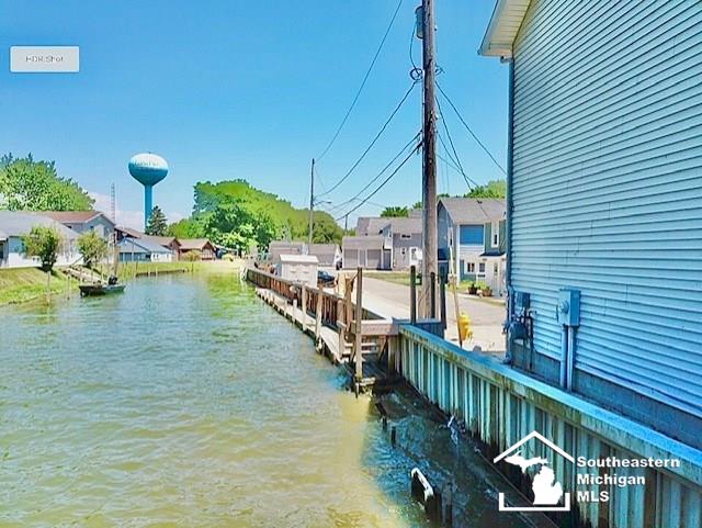 4555 Allen Cove Road Luna Pier, MI 48157 - Photo 9 of 77 Canal View