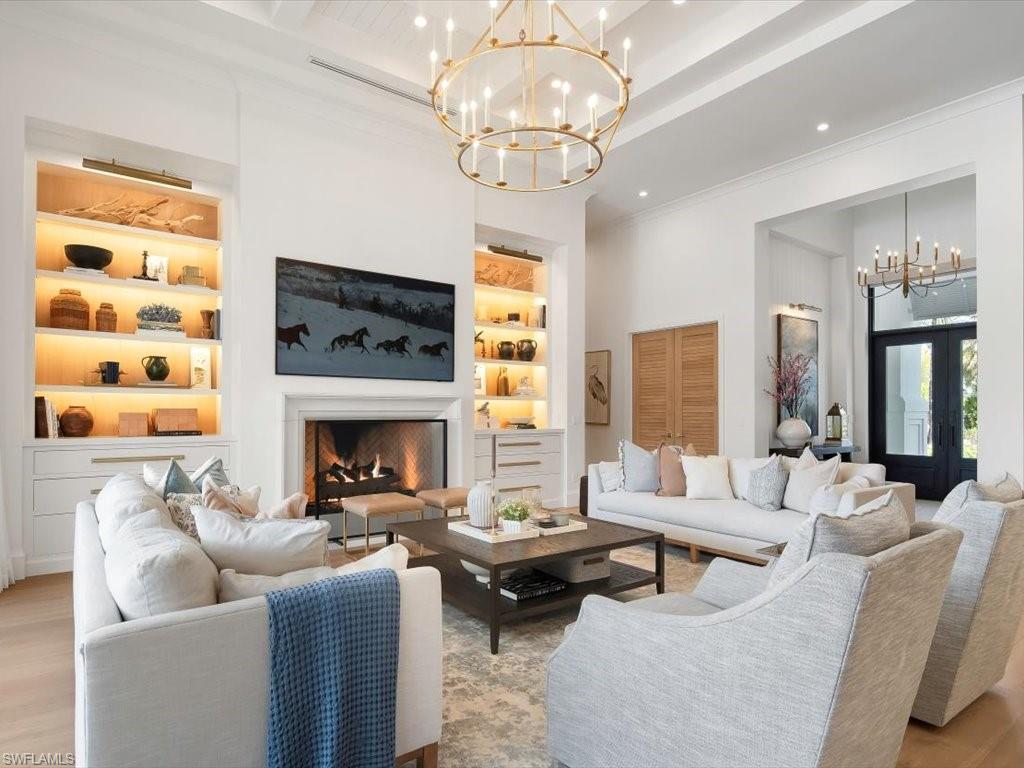 186 North Street Naples, FL 34108 - Photo 9 of 50