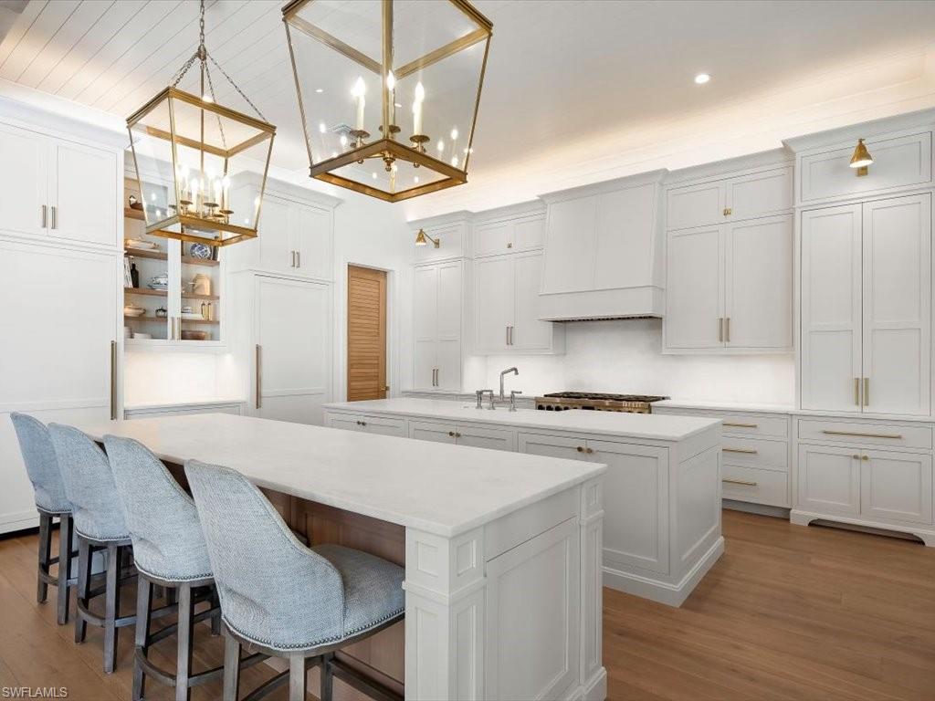 186 North Street Naples, FL 34108 - Photo 10 of 50