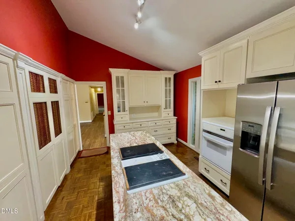 $689,900 | 206 Beechwood Trail, Henderson, NC 27536