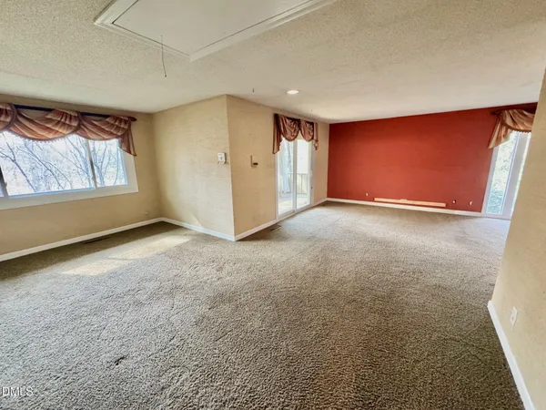 $689,900 | 206 Beechwood Trail, Henderson, NC 27536