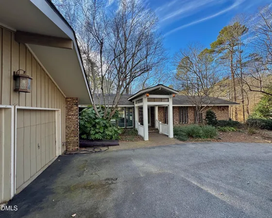 $689,900 | 206 Beechwood Trail, Henderson, NC 27536