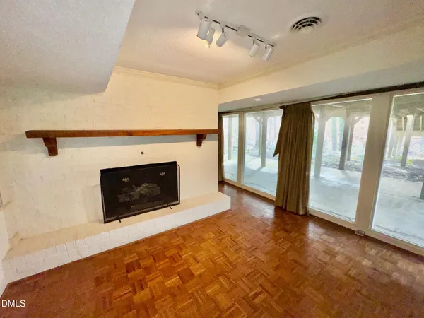 $689,900 | 206 Beechwood Trail, Henderson, NC 27536